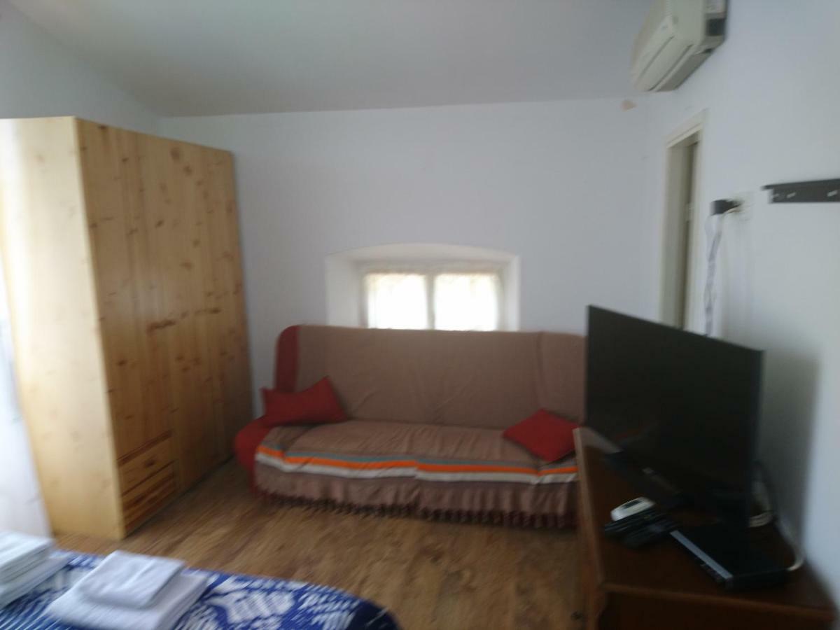Apartment Dalmatinac Ivo Polace Bagian luar foto